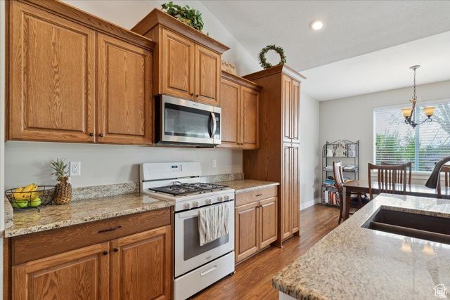 1330 E 850 N, Layton, UT 84041