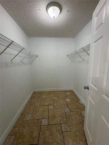 305 COLONADE COURT, Kissimmee, FL 34758