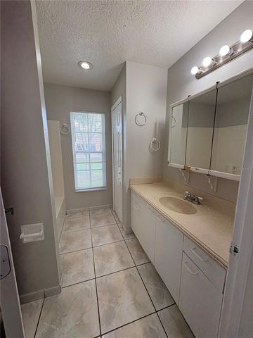 305 COLONADE COURT, Kissimmee, FL 34758