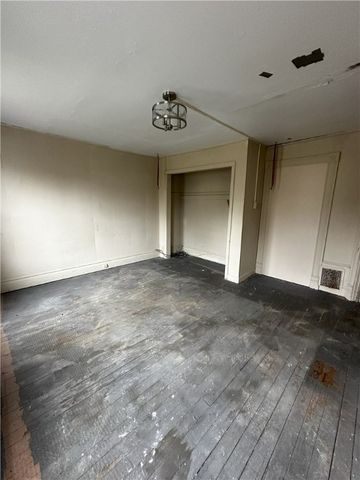 1112 E Washington St, New Castle, PA 16101