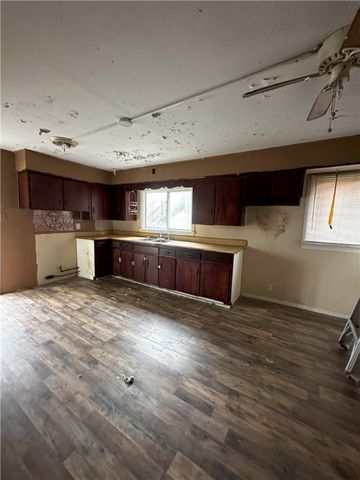 1112 E Washington St, New Castle, PA 16101