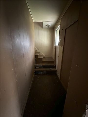 1112 E Washington St, New Castle, PA 16101