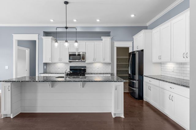 7566 Don Bruce Ct, Christiana, TN 37037