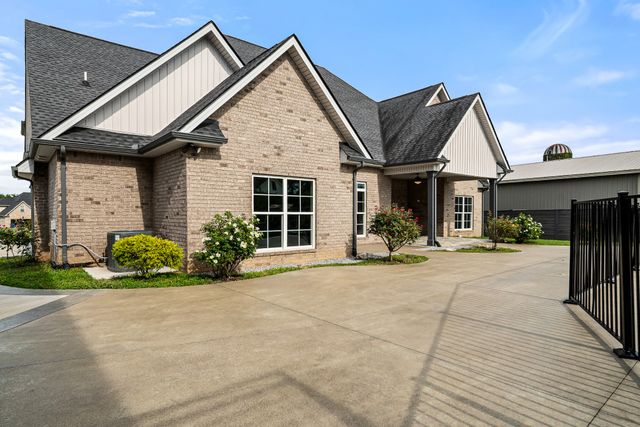 7566 Don Bruce Ct, Christiana, TN 37037