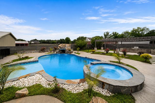 7566 Don Bruce Ct, Christiana, TN 37037