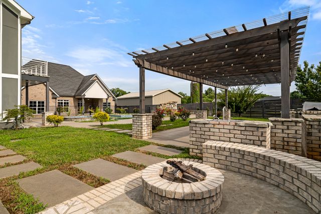 7566 Don Bruce Ct, Christiana, TN 37037