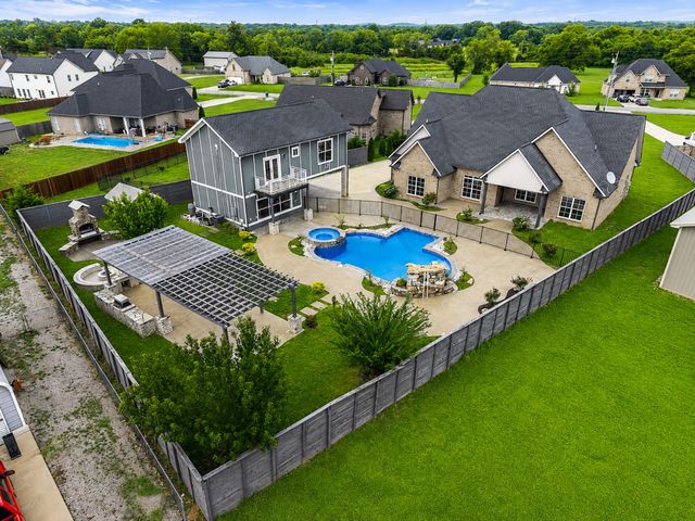 7566 Don Bruce Ct, Christiana, TN 37037