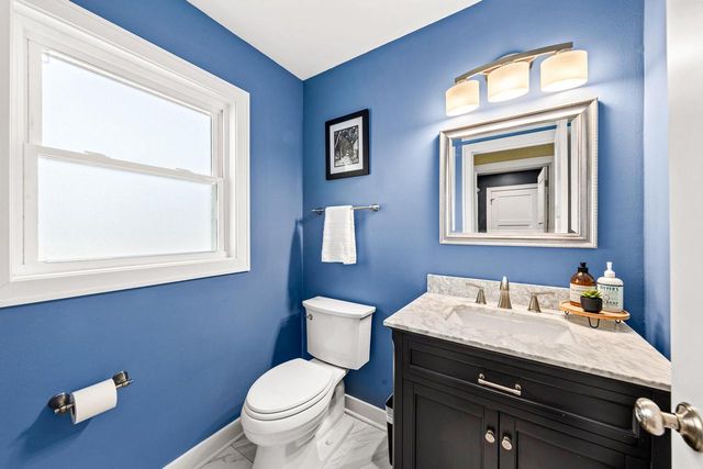 11110 W Woodside DRIVE, Hales Corners, WI 53130