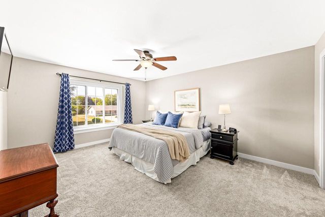 11110 W Woodside DRIVE, Hales Corners, WI 53130