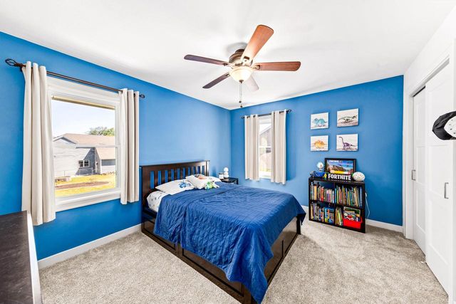 11110 W Woodside DRIVE, Hales Corners, WI 53130