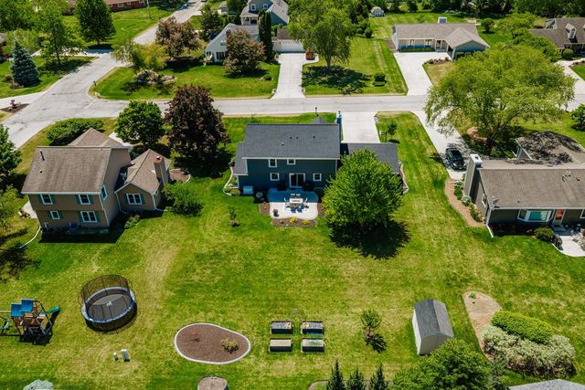 11110 W Woodside DRIVE, Hales Corners, WI 53130