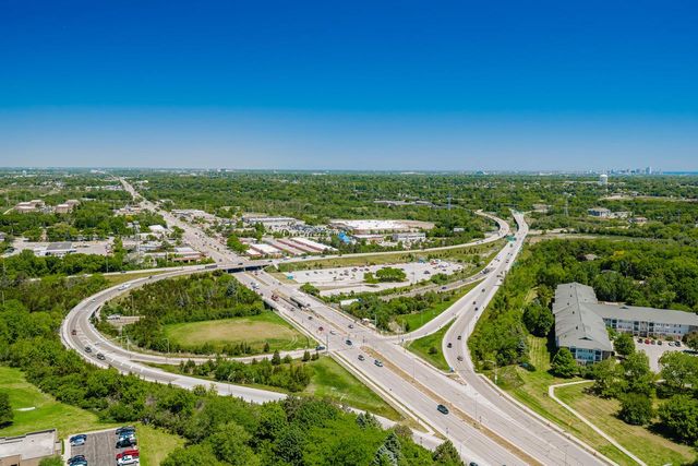11110 W Woodside DRIVE, Hales Corners, WI 53130