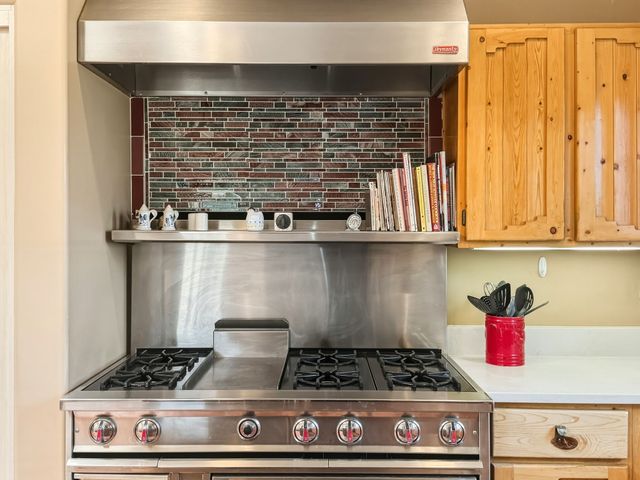 12 Estambre, Santa Fe, NM 87508