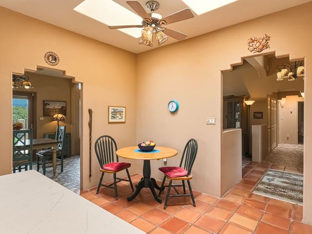 12 Estambre, Santa Fe, NM 87508