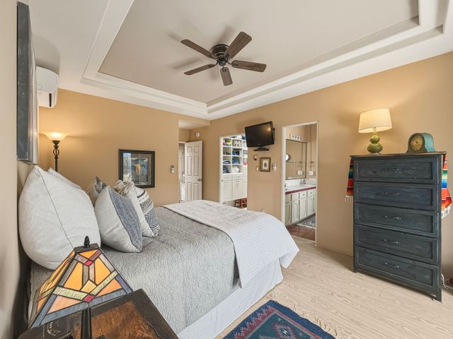 12 Estambre, Santa Fe, NM 87508