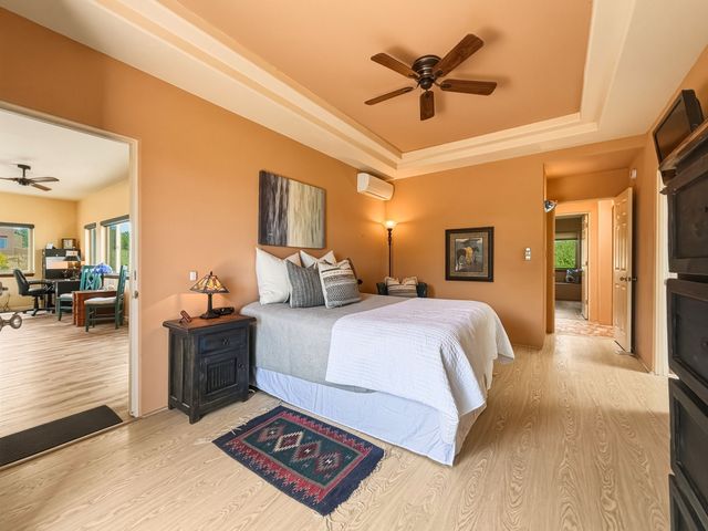 12 Estambre, Santa Fe, NM 87508