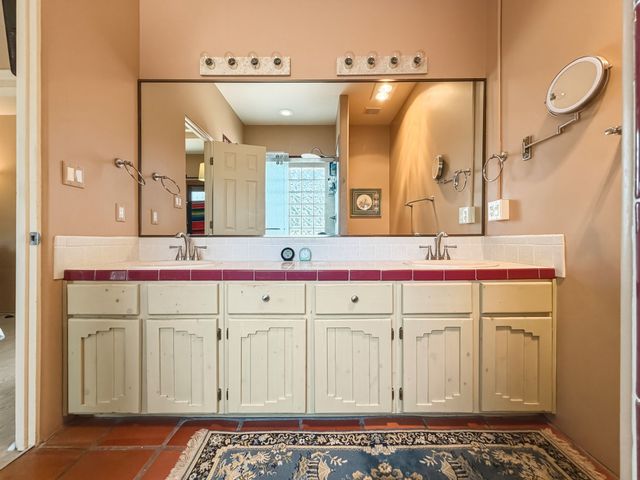 12 Estambre, Santa Fe, NM 87508