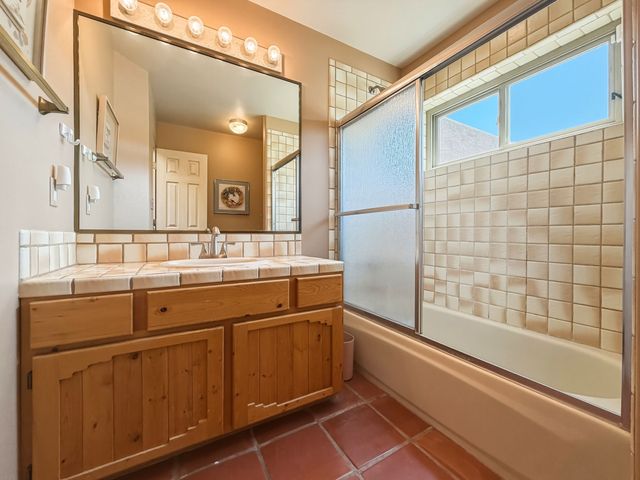 12 Estambre, Santa Fe, NM 87508