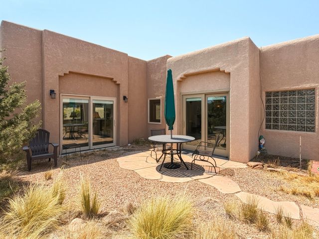 12 Estambre, Santa Fe, NM 87508