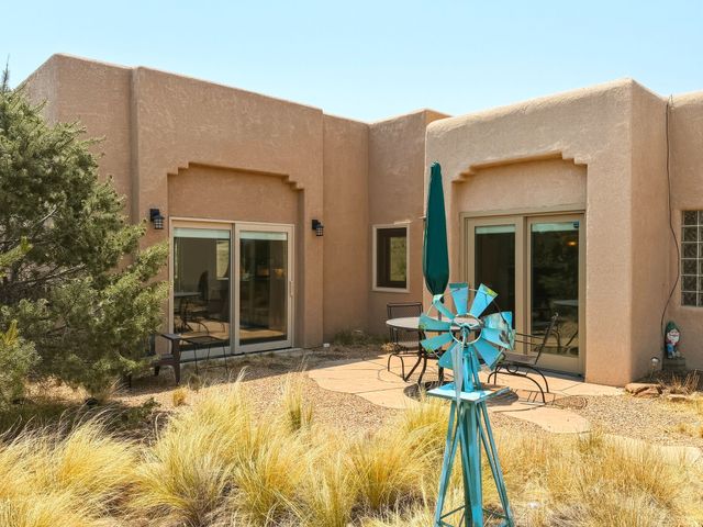 12 Estambre, Santa Fe, NM 87508