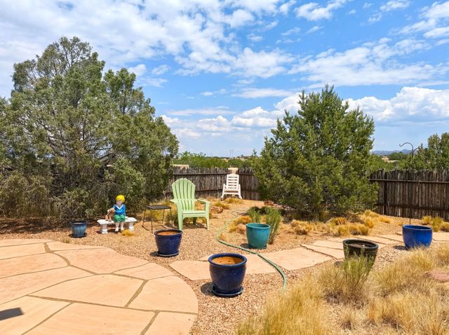 12 Estambre, Santa Fe, NM 87508