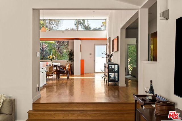 1076 Palms Boulevard, Venice, CA 90291