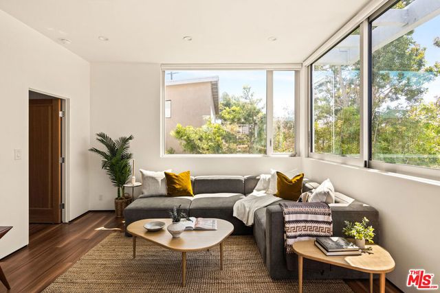 1076 Palms Boulevard, Venice, CA 90291