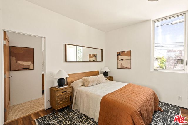 1076 Palms Boulevard, Venice, CA 90291