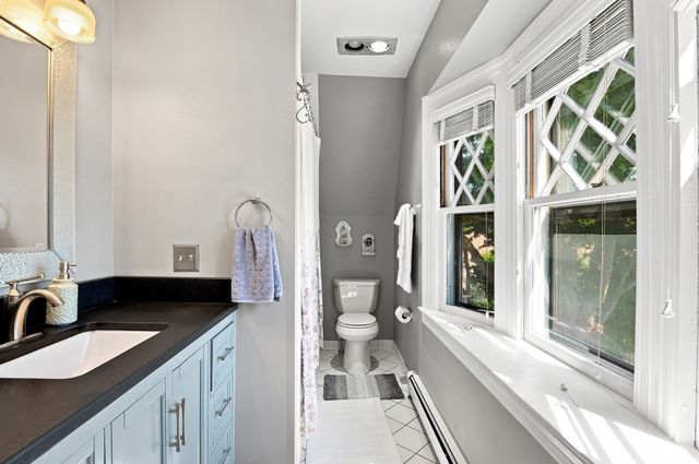 181 Cabot St B, Newton, MA 02458