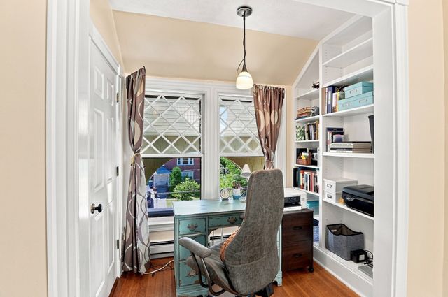 181 Cabot St B, Newton, MA 02458