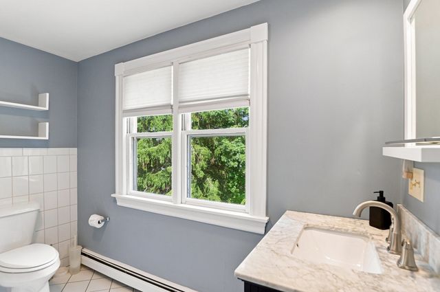 181 Cabot St B, Newton, MA 02458