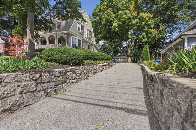 181 Cabot St B, Newton, MA 02458
