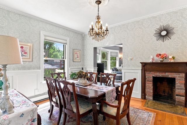 181 Cabot St B, Newton, MA 02458