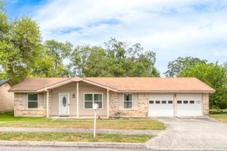4875 Castle Arms, San Antonio, TX 78218