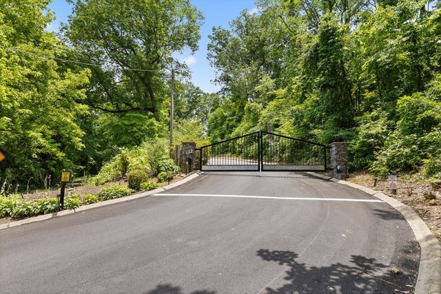 1131 Stringers Ridge Road 12b, Chattanooga, TN 37405