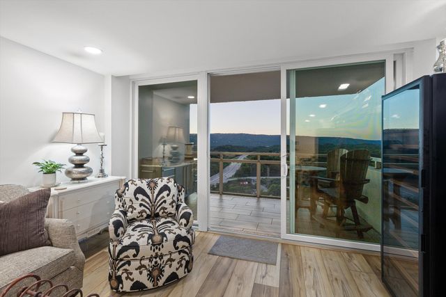1131 Stringers Ridge Road 12b, Chattanooga, TN 37405