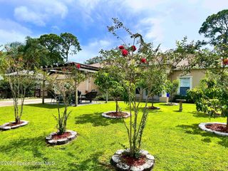 200 Delmonico Street NE, Palm Bay, FL 32907
