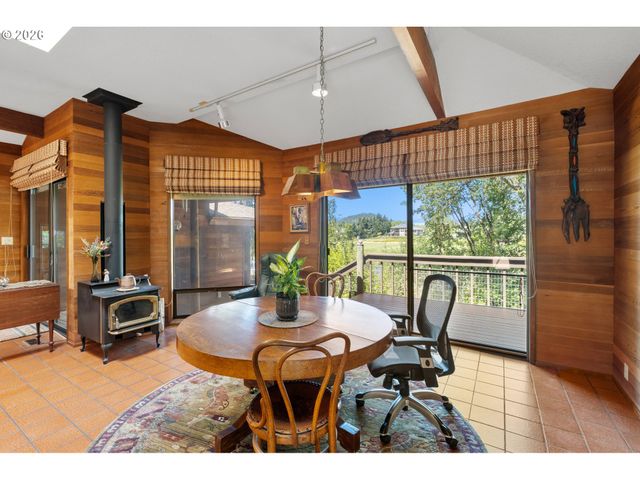 1346 FISHER Rd, Roseburg, OR 97471