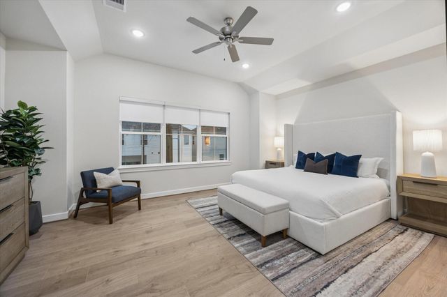6382 Paddington Bend Drive, Houston, TX 77008