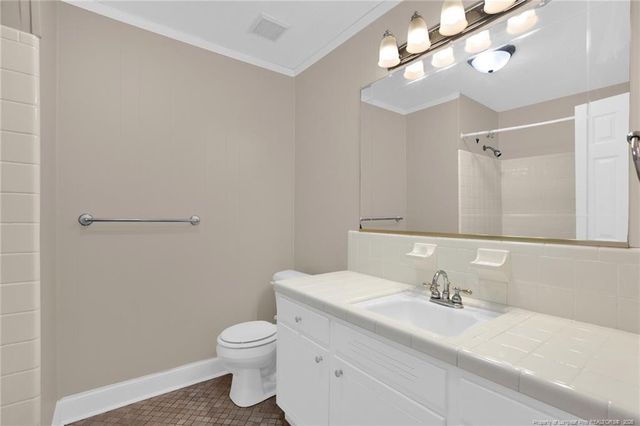 7128 Ashwood Circle, Fayetteville, NC 28303