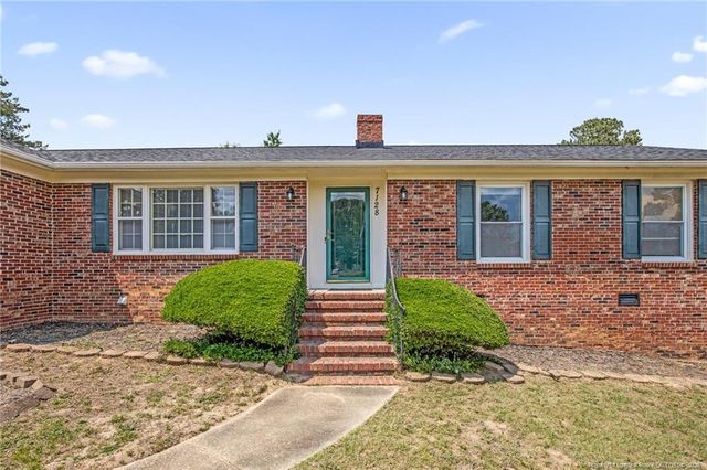 7128 Ashwood Circle, Fayetteville, NC 28303