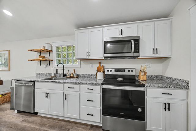 196 Mc Arthur Street, Crestview, FL 32539