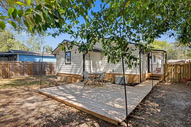 196 Mc Arthur Street, Crestview, FL 32539