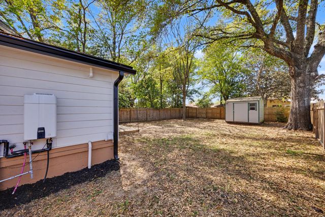 196 Mc Arthur Street, Crestview, FL 32539