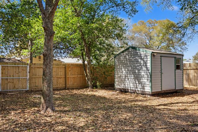 196 Mc Arthur Street, Crestview, FL 32539