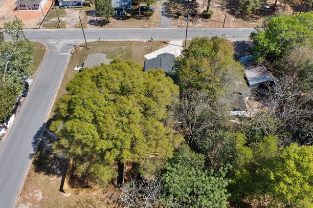 196 Mc Arthur Street, Crestview, FL 32539