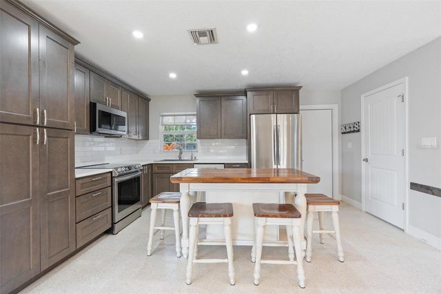 611 ENSENADA DRIVE, Orlando, FL 32825