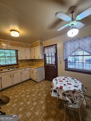 1899 SW King George Lane, Atlanta, GA 30331