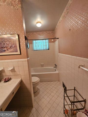 1899 SW King George Lane, Atlanta, GA 30331