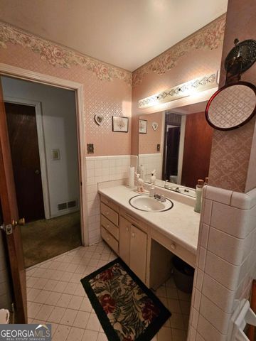1899 SW King George Lane, Atlanta, GA 30331